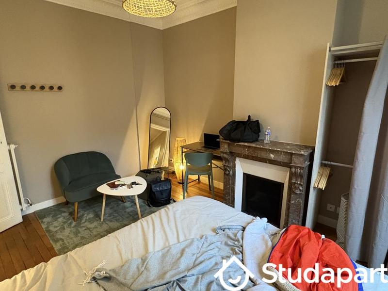 Chambre - 14 m² - 1 pièce