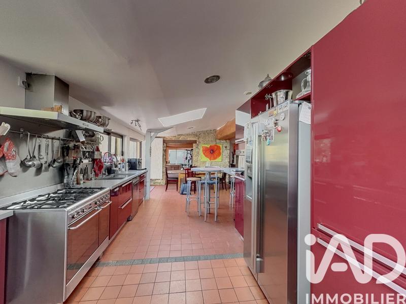 Maison - 394 m² - 9 pièces