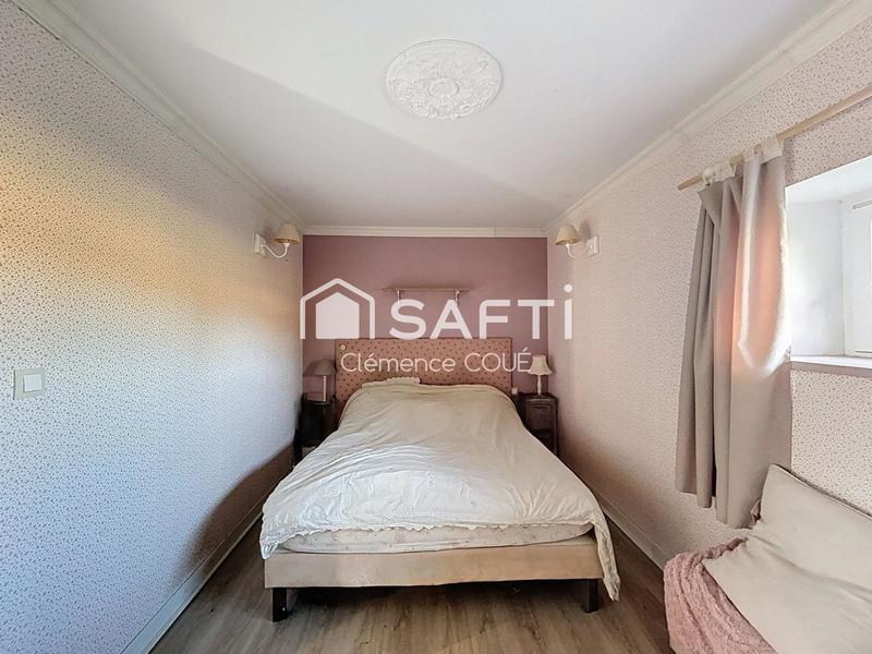 Maison - 260 m² - 11 pièces