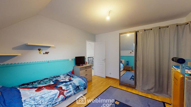 Maison - 170 m² - 7 pièces