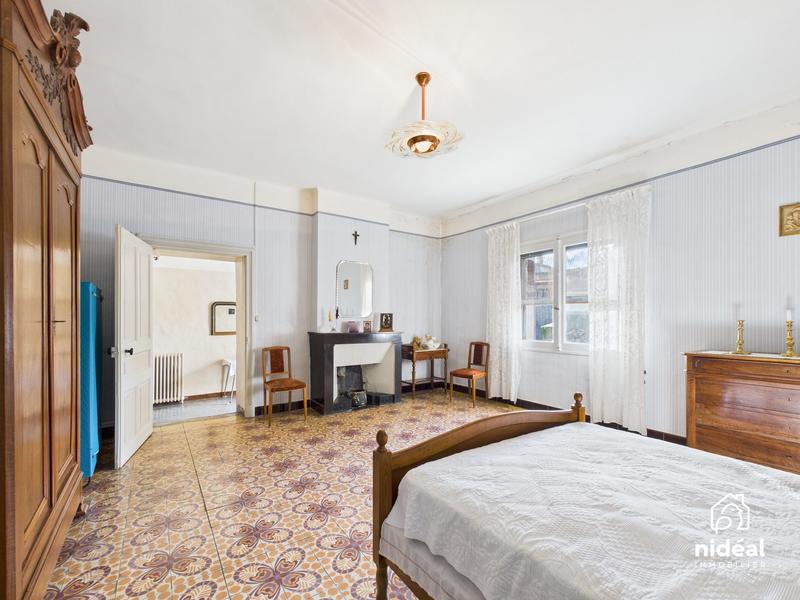 Maison - 280 m² - 7 pièces