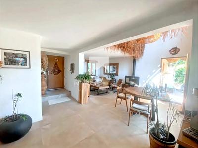 Maison - 112 m² - 4 pièces