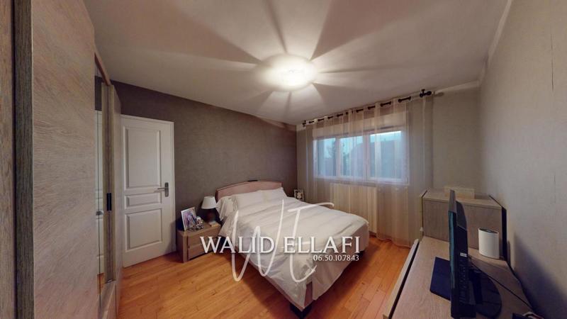 Maison - 215 m² - 5 pièces