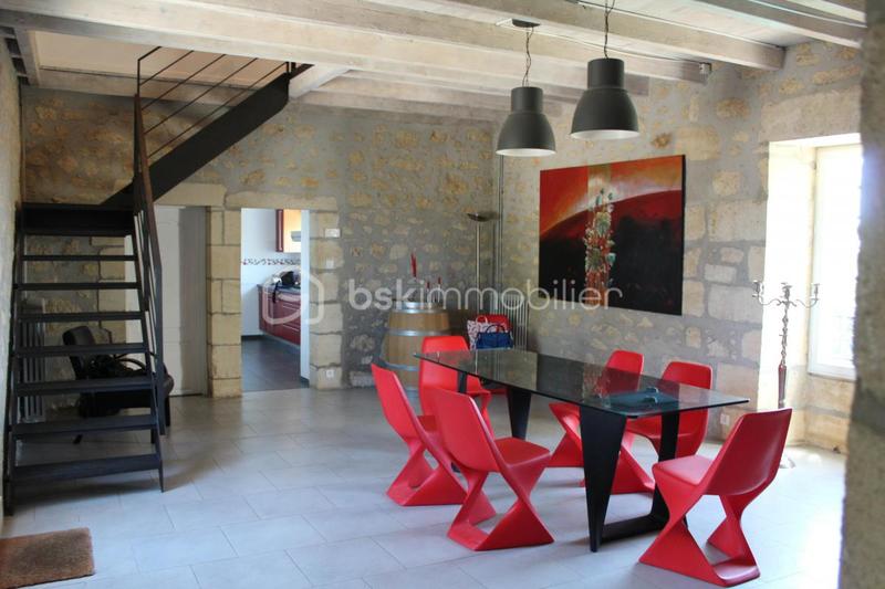 Demeure - 230 m² - 6 pièces