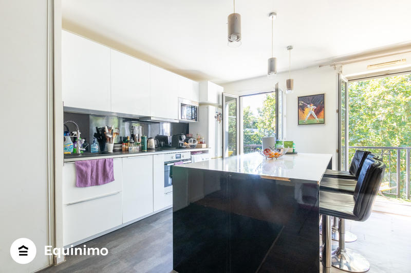 Appartement - 90 m² - 4 pièces