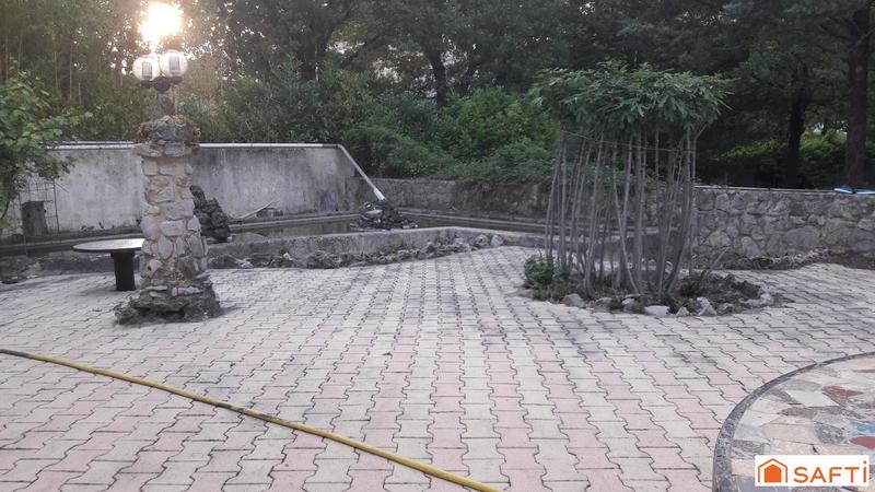 Maison - 205 m² - 7 pièces