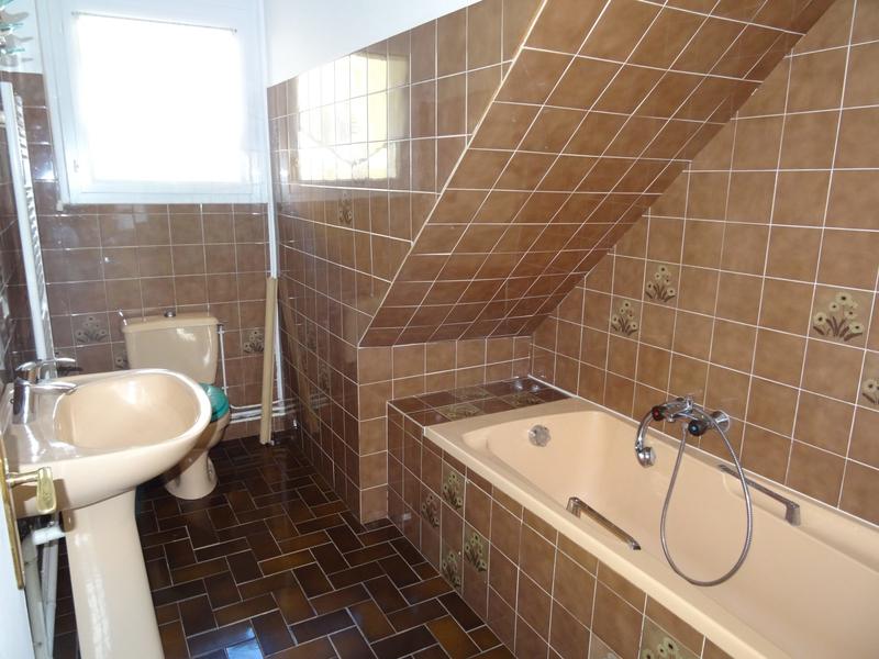 Maison - 96 m² - 6 pièces