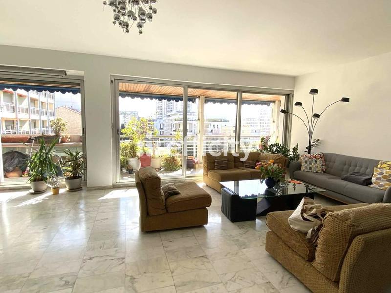 Appartement - 166 m² - 5 pièces