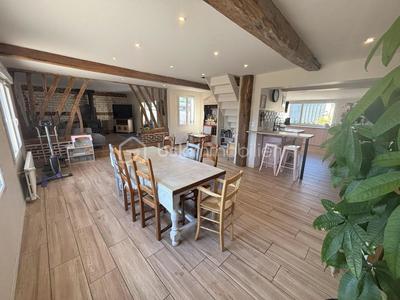 Maison - 130 m² - 4 pièces