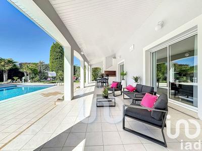 Maison - 285 m² - 7 pièces