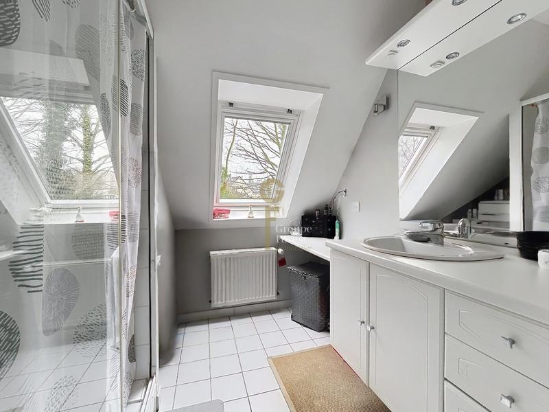 Maison - 176 m² - 7 pièces