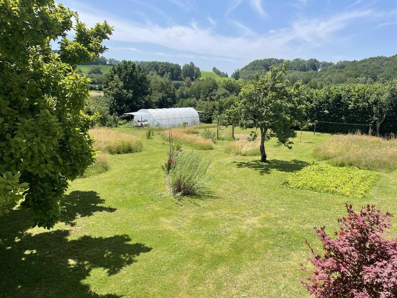 Maison - 240 m² - 11 pièces