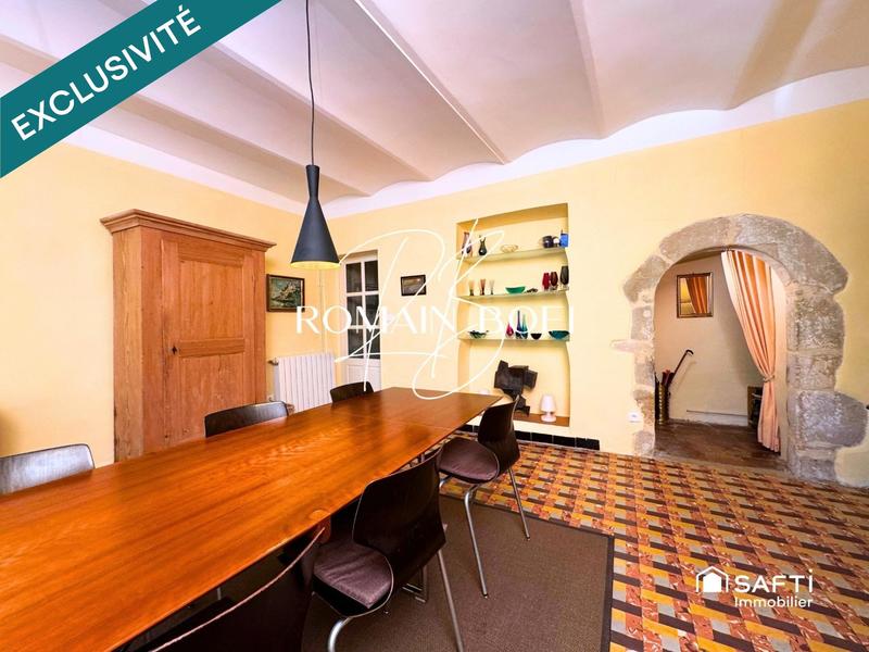 Maison - 204 m² - 6 pièces