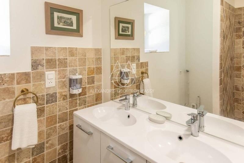 Château - 1 500 m² - 30 pièces