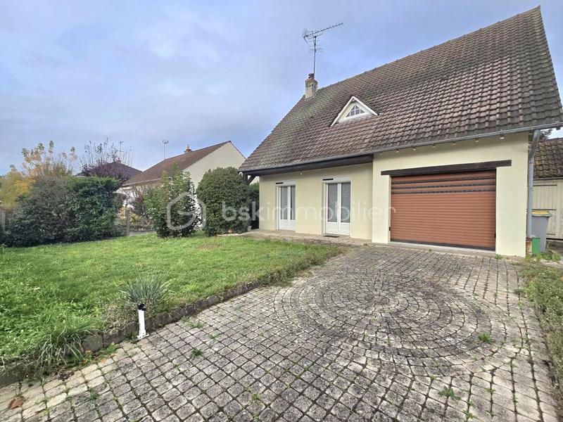 Maison - 90 m² - 4 pièces