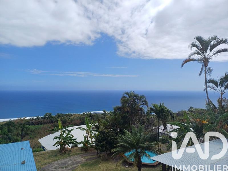 Maison - 104 m² - 4 pièces