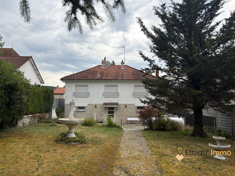 Maison - 136 m² - 4 pièces