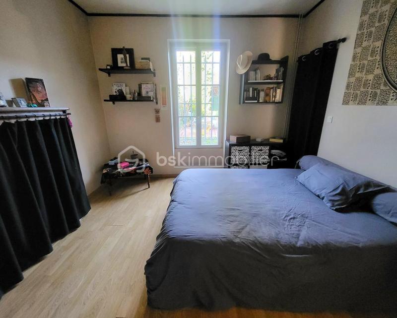 Demeure - 241 m² - 8 pièces