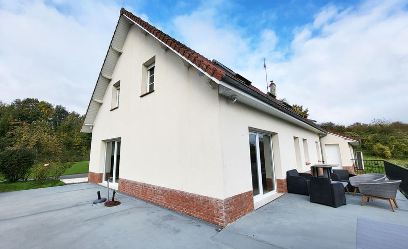 Maison - 215 m² - 8 pièces