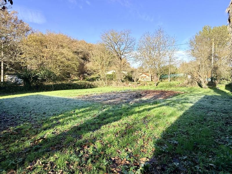 Terrain constructible - 1 114 m²