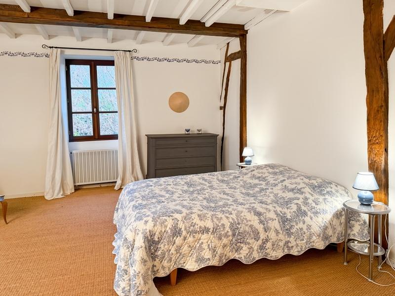 Maison en pierre - 302 m² - 8 pièces