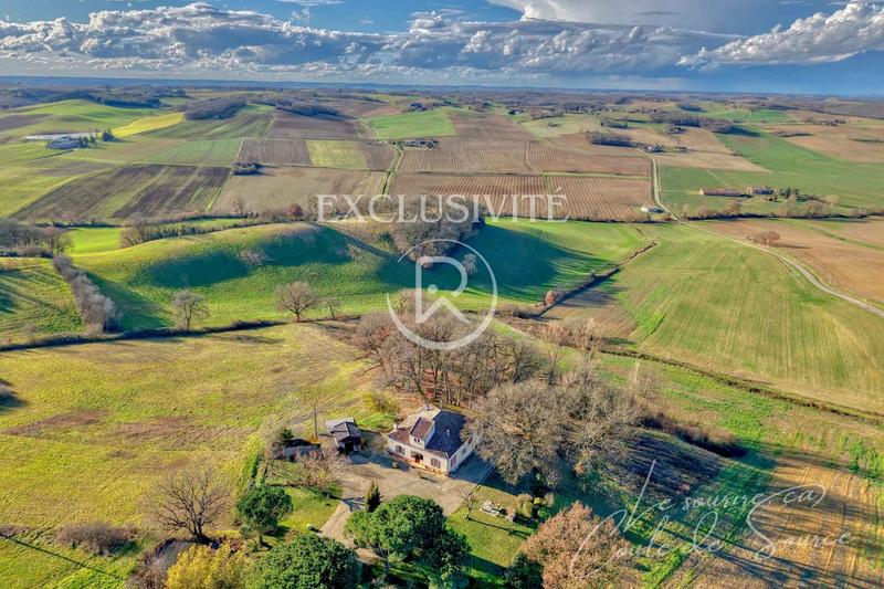 Maison - 140 m² - 5 pièces