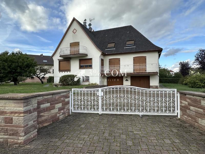 Maison - 200 m² - 8 pièces