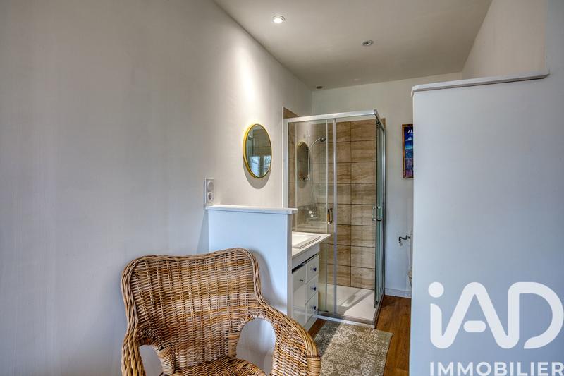 Maison - 216 m² - 8 pièces