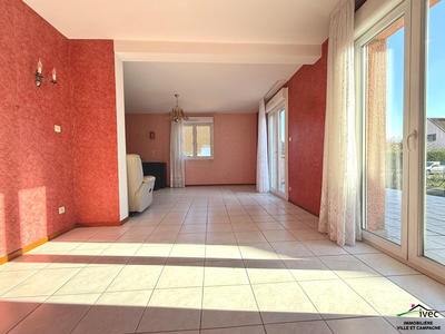 Maison - 93 m² - 5 pièces