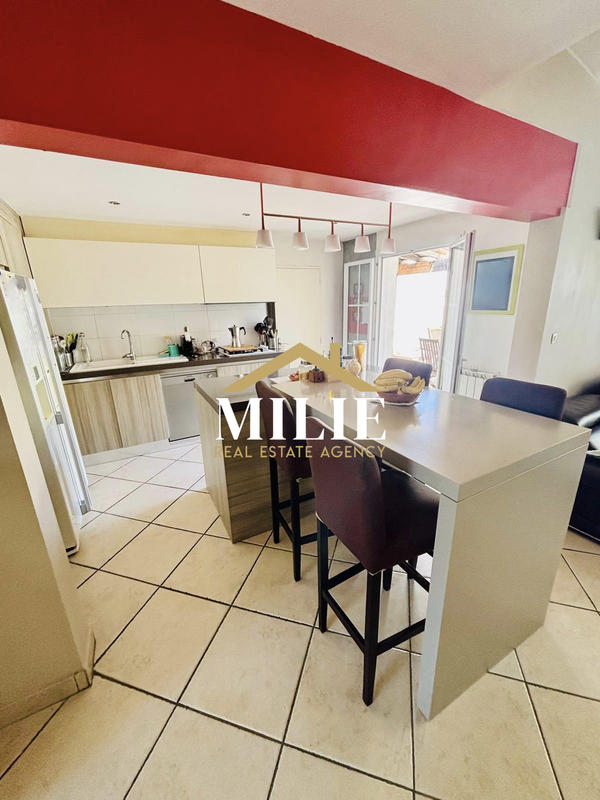 Maison - 95 m² - 4 pièces