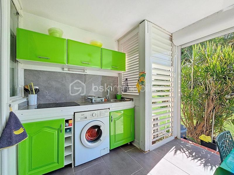 Studio - 30 m² - 1 pièce