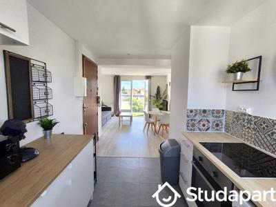 Chambre - 12 m² - 1 pièce