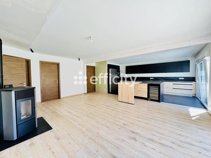 Maison - 248 m² - 7 pièces