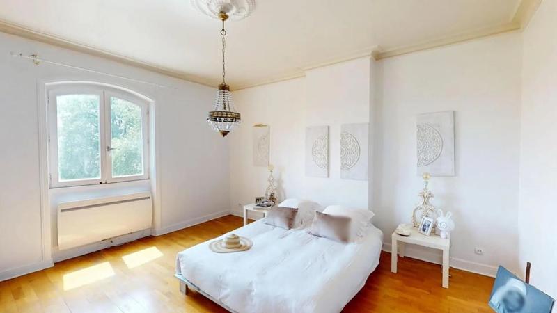 Maison de campagne - 240 m² - 9 pièces