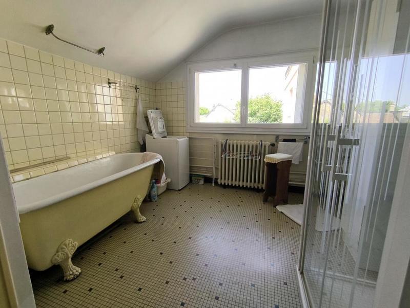 Maison - 315 m² - 13 pièces