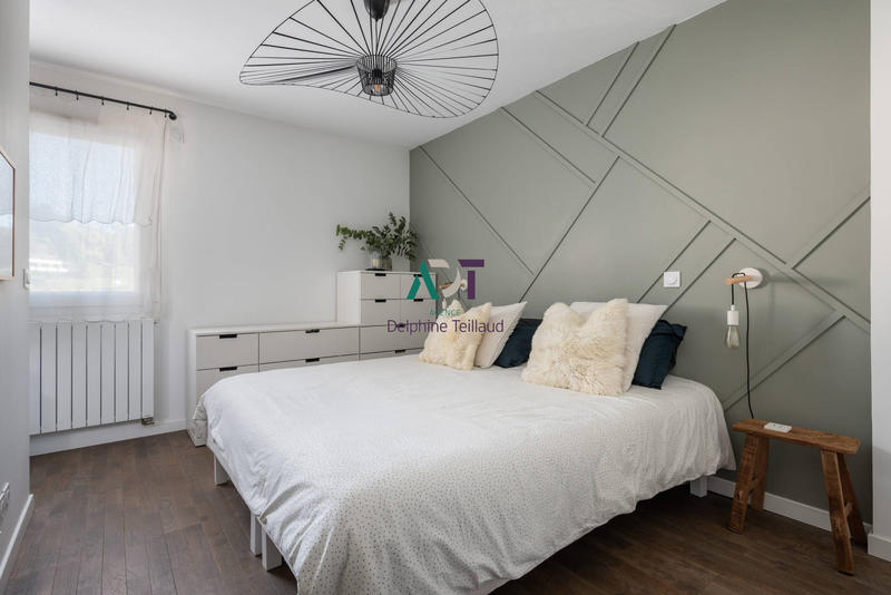 Appartement - 90 m² - 4 pièces