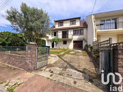 Maison - 127 m² - 7 pièces