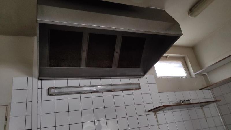 Local commercial - 140 m² - 3 pièces