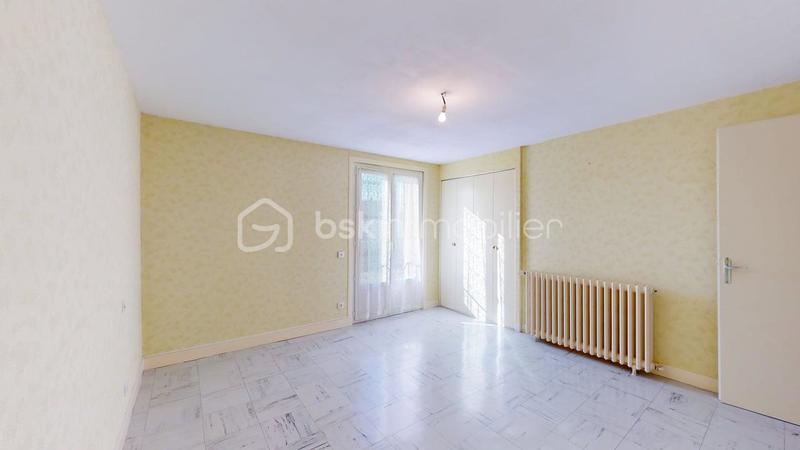 Maison - 111 m² - 6 pièces