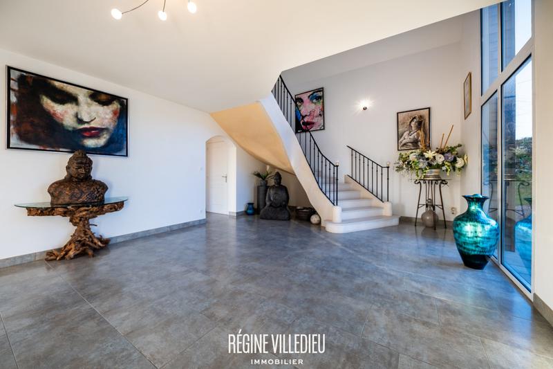 Maison - 296 m² - 7 pièces