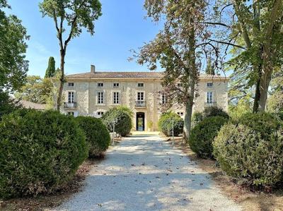Château - 1 840 m² - 33 pièces