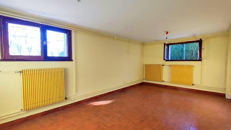 Maison - 168 m² - 8 pièces