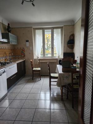 Maison - 99 m² - 5 pièces