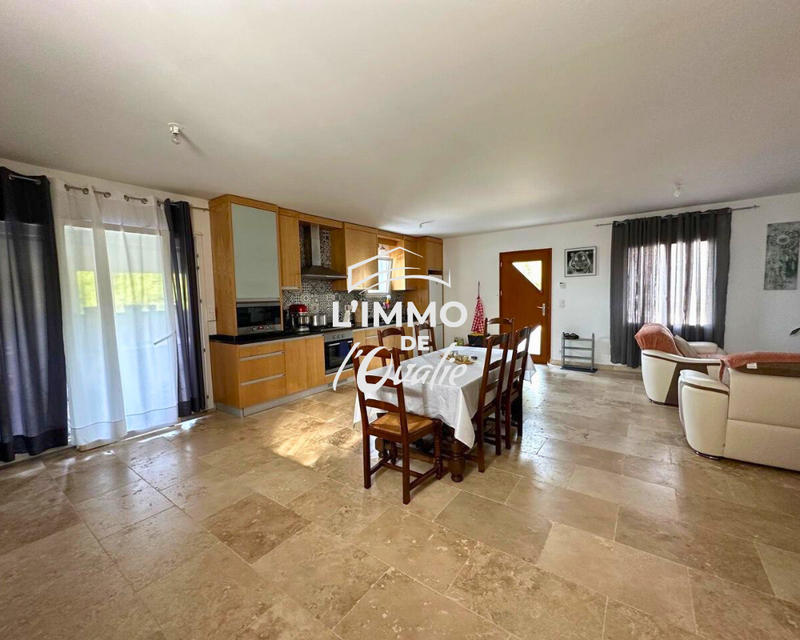 Maison - 182 m² - 7 pièces