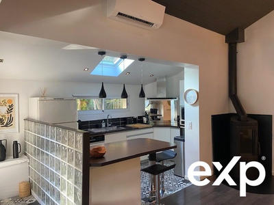 Maison - 221 m² - 9 pièces