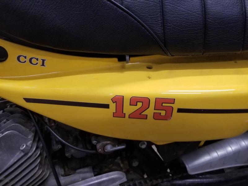 Suzuki Van van 125 rv suzuki jaune 0125 624