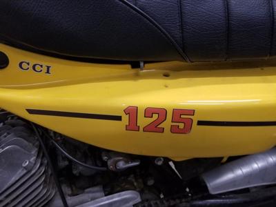 Suzuki Van van 125 rv suzuki jaune 0125 624