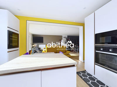 Appartement - 109 m² - 4 pièces