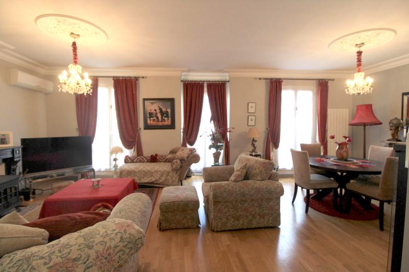 Maison ancienne - 240 m² - 10 pièces