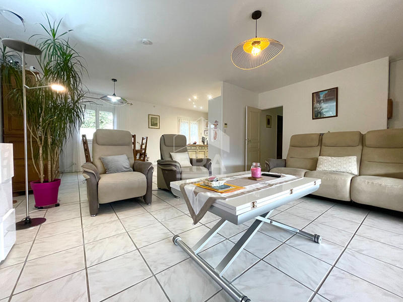 Maison - 104 m² - 5 pièces